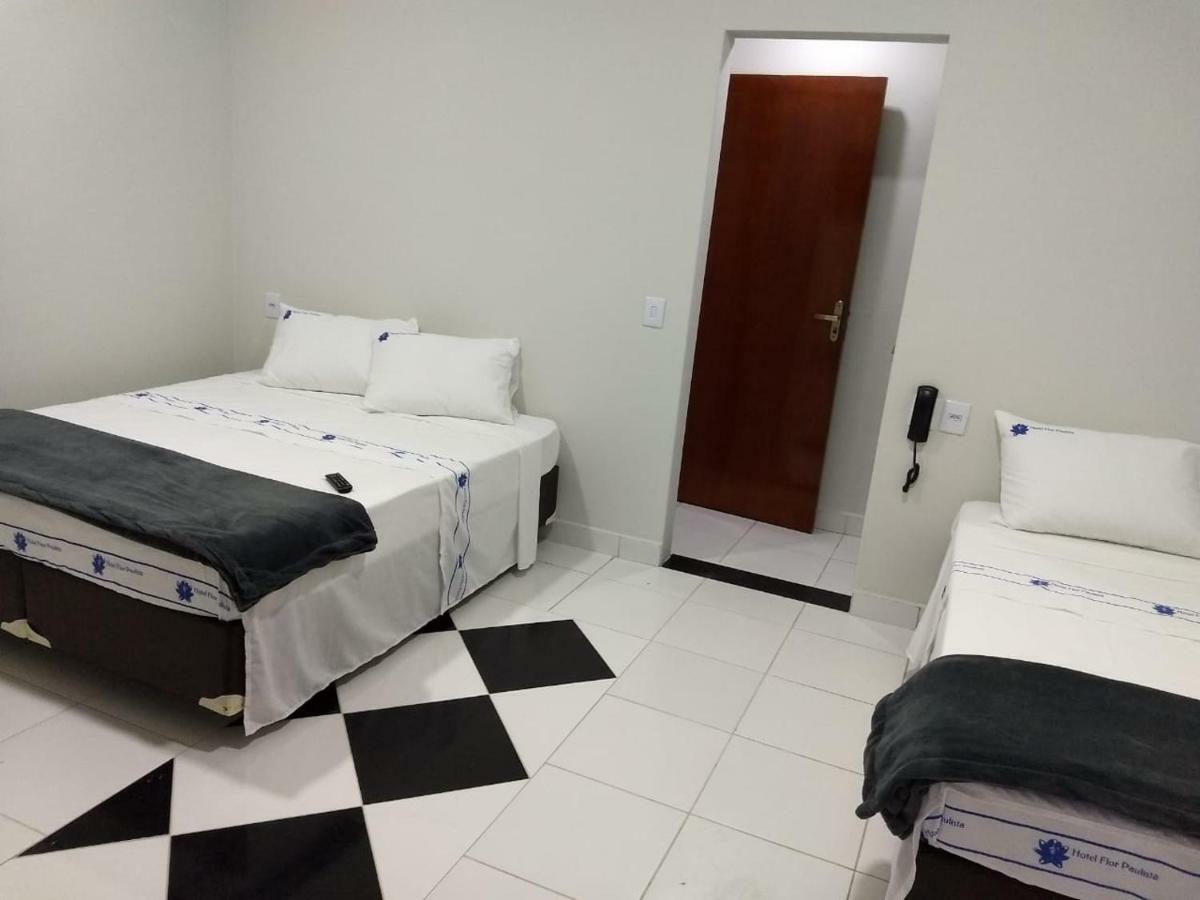 Hotel Flor Paulista San Paolo Esterno foto